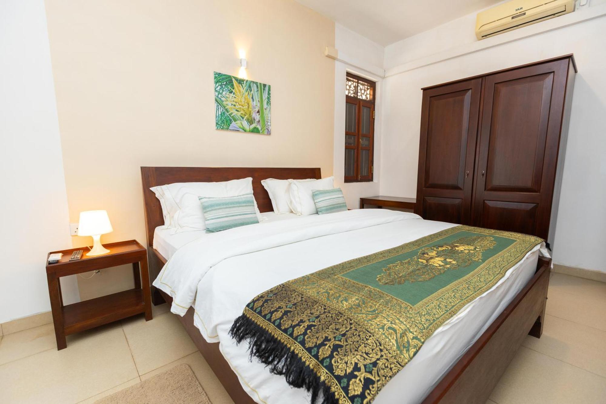 House By The Sea Hikka Hotel Hikkaduwa Exterior photo