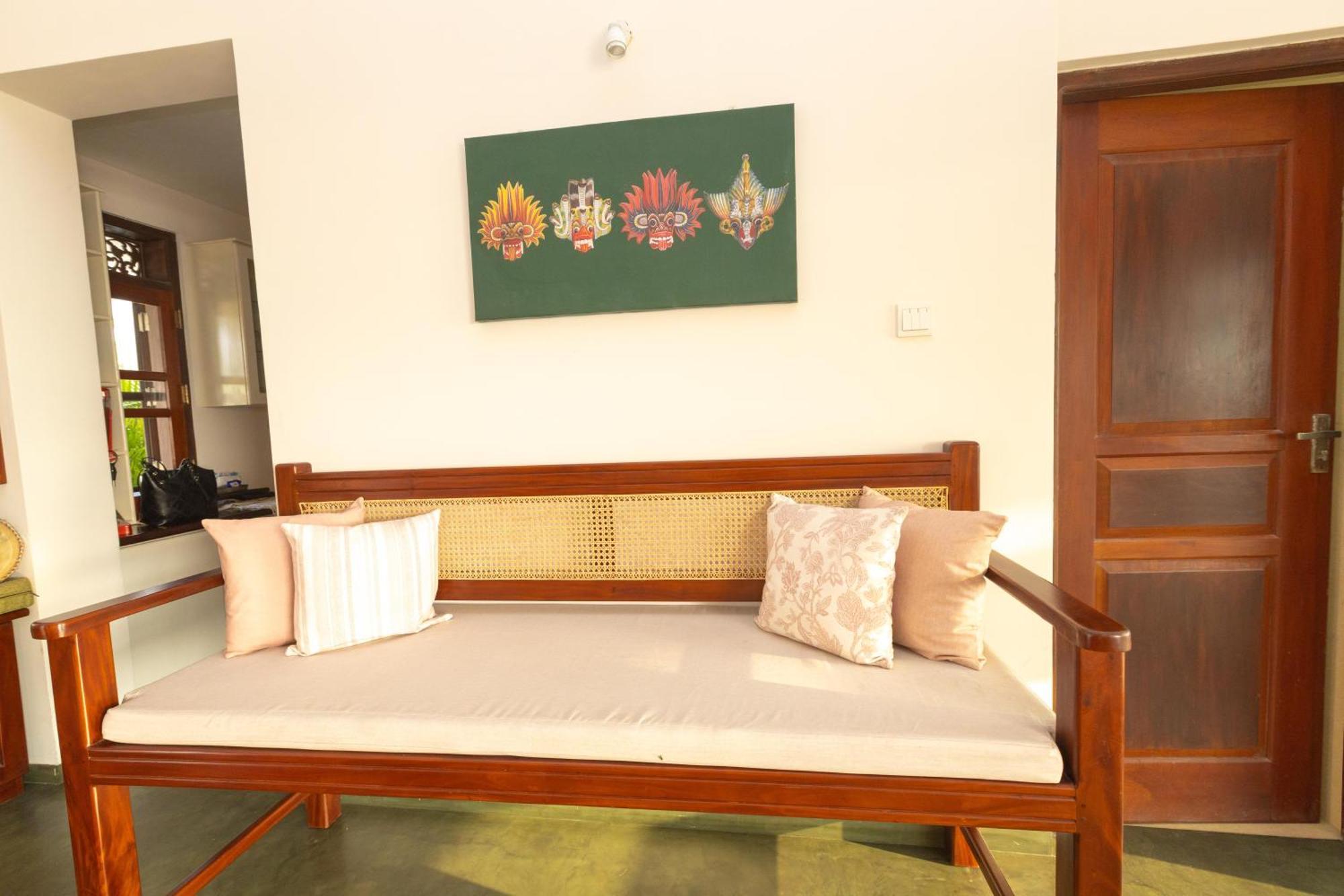 House By The Sea Hikka Hotel Hikkaduwa Exterior photo